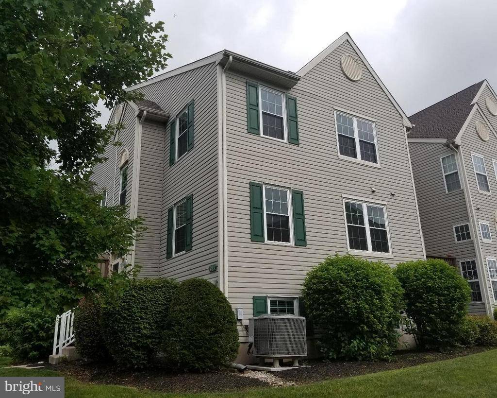 Trappe, PA 19426,946 MUHLENBERG DR