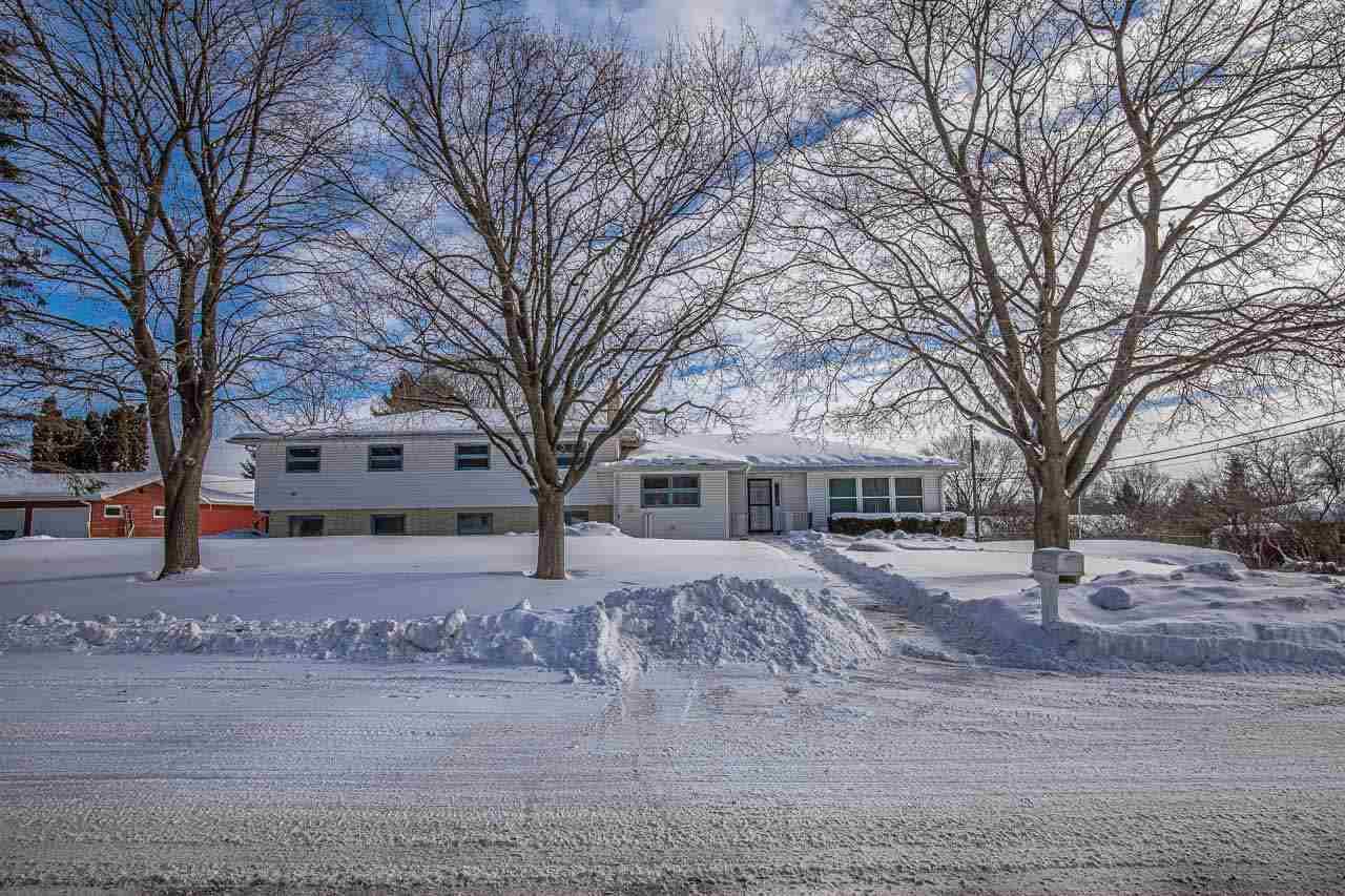 Mcfarland, WI 53558,3358 Swinburne Dr