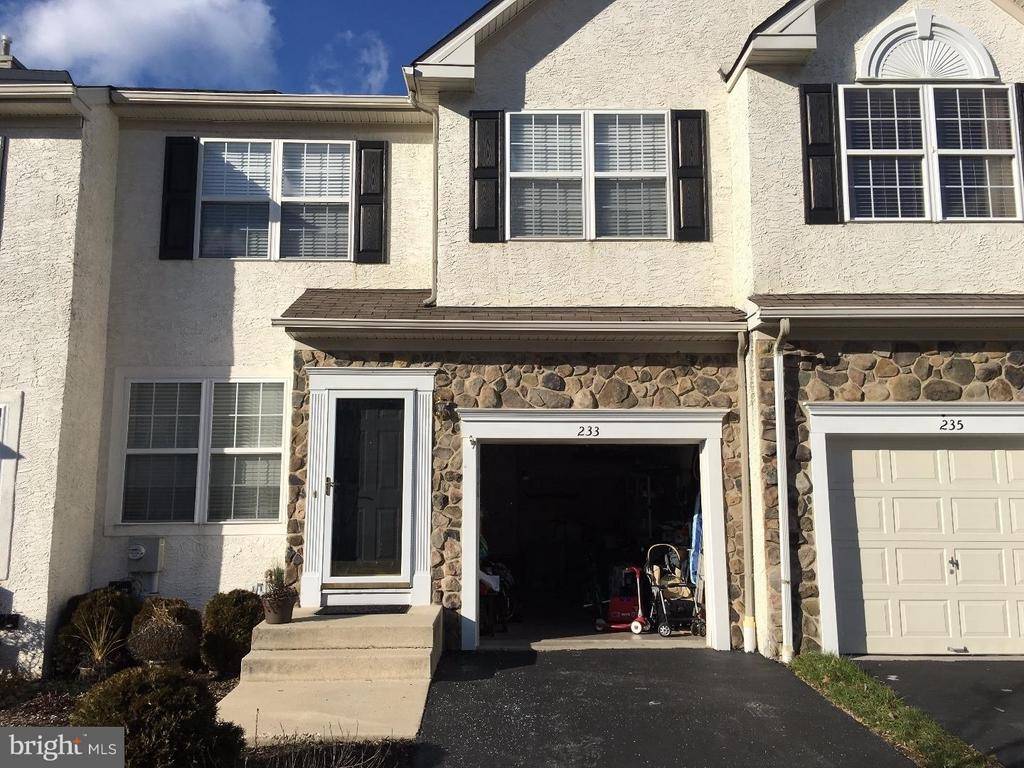 West Chester, PA 19380,233 TALL PINES DR