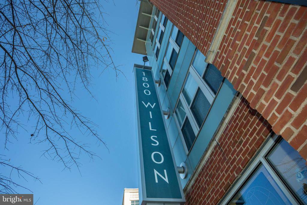 Arlington, VA 22201,1800 WILSON BLVD #132 / 232