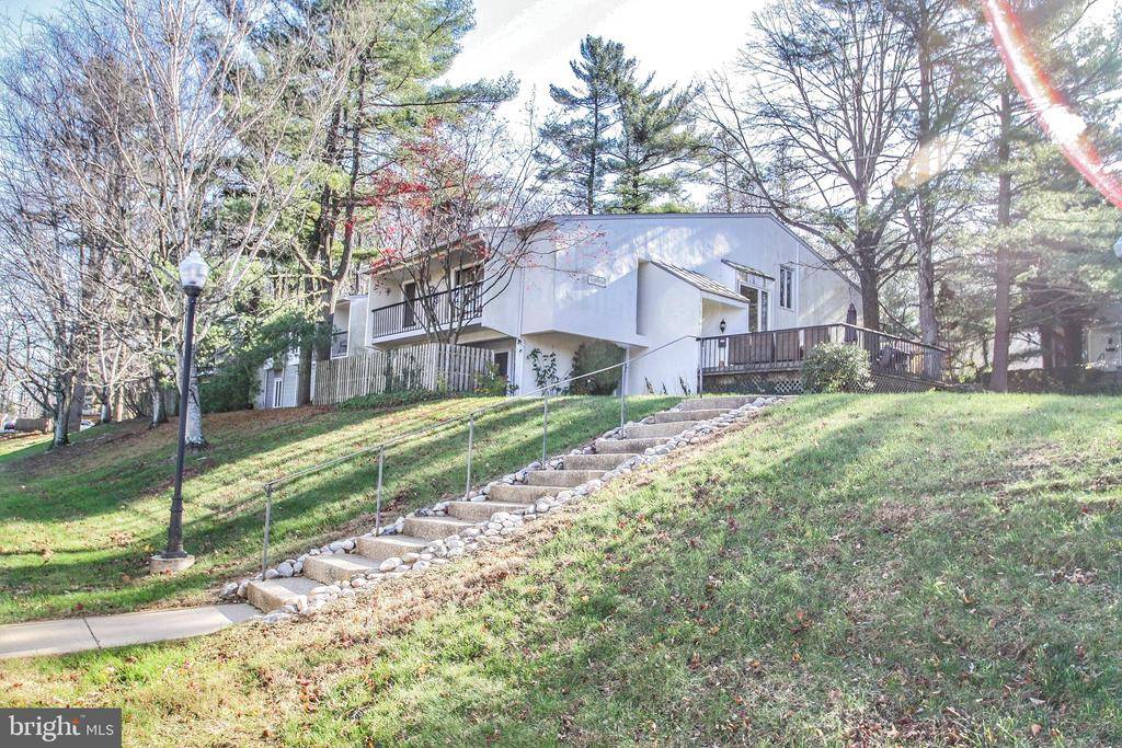 Newtown Square, PA 19073,299 BELPAIRE CT