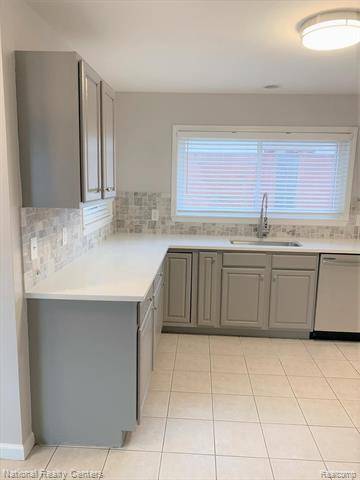 Warren, MI 48089,8138 WESTMINSTER AVE