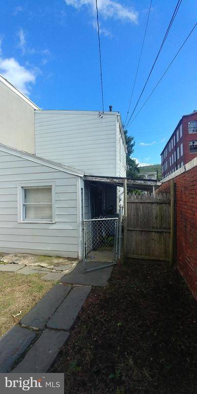 Reading, PA 19604,1239 DOUGLASS ST