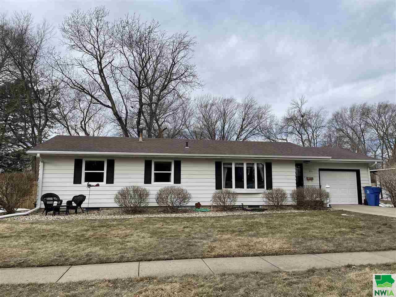 Vermillion, SD 57069,513 Thomas St