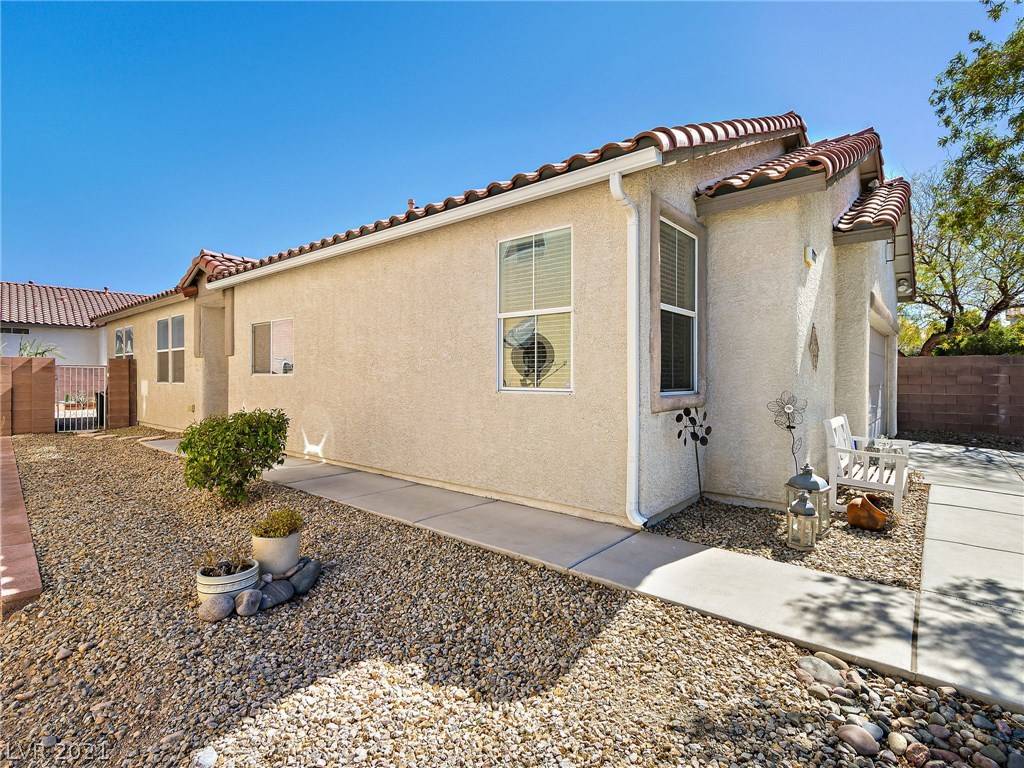 Las Vegas, NV 89139,7392 Garnet Creek Court