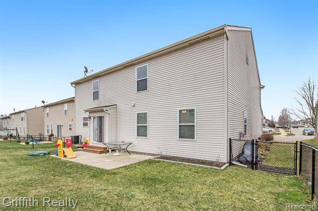 Fowlerville, MI 48836,8626 RIFLE RIVER DR