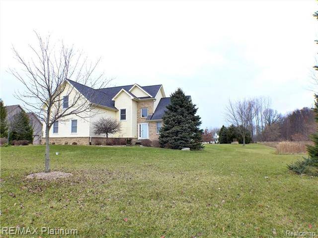 Fowlerville, MI 48836,9836 FOUNTAIN LN