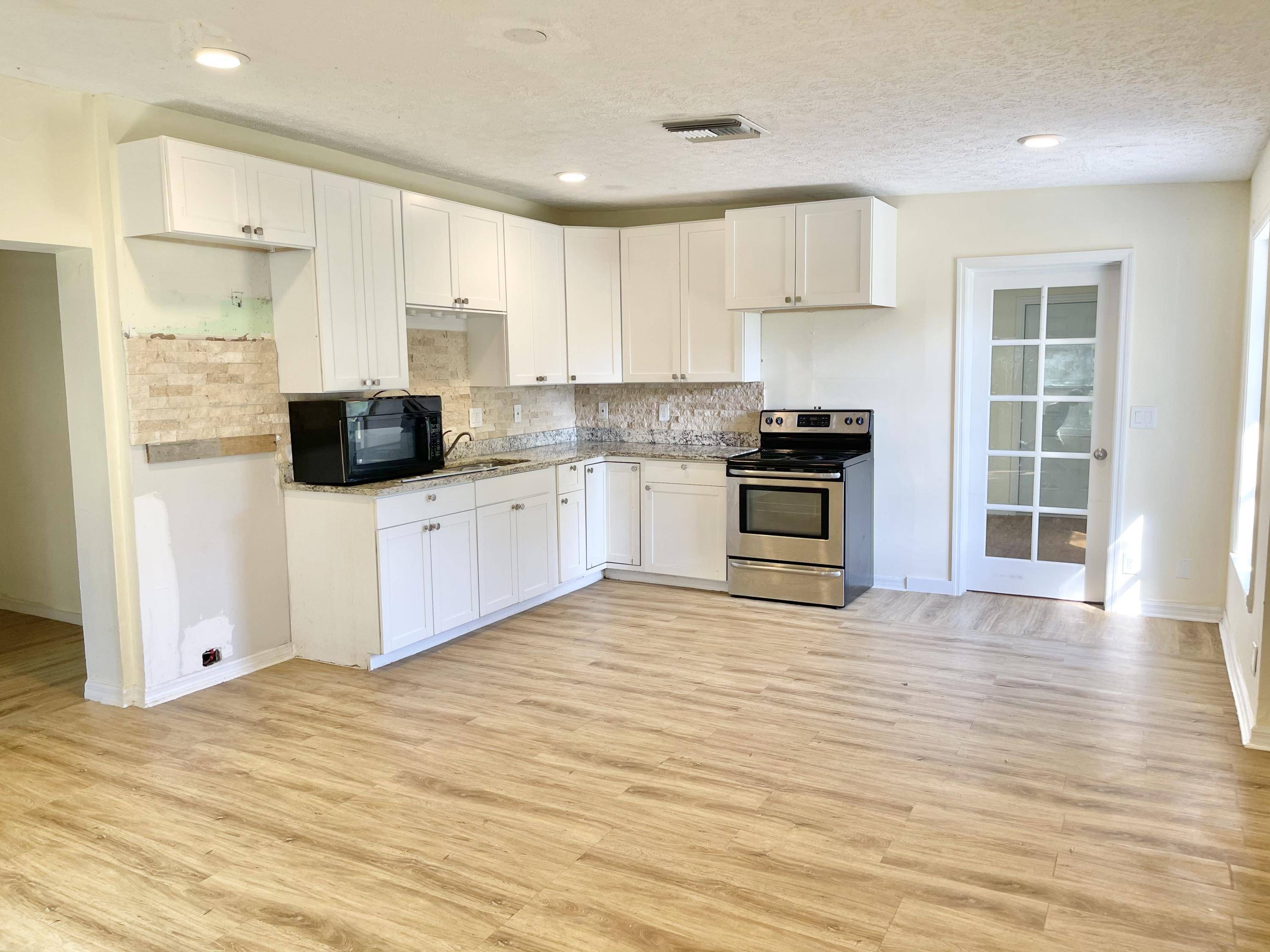 Fort Pierce, FL 34982,5008 Lace AVE