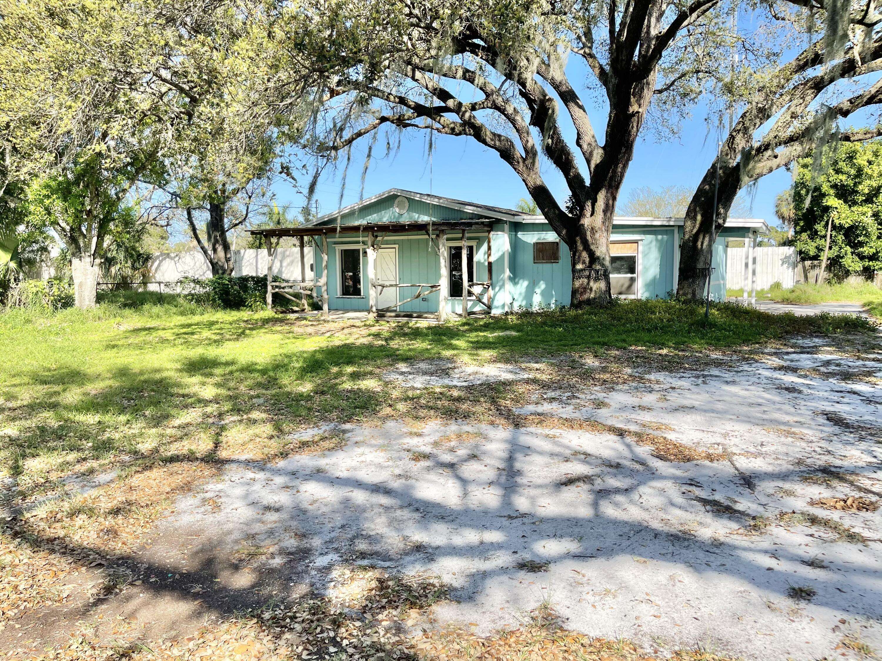Fort Pierce, FL 34982,5008 Lace AVE