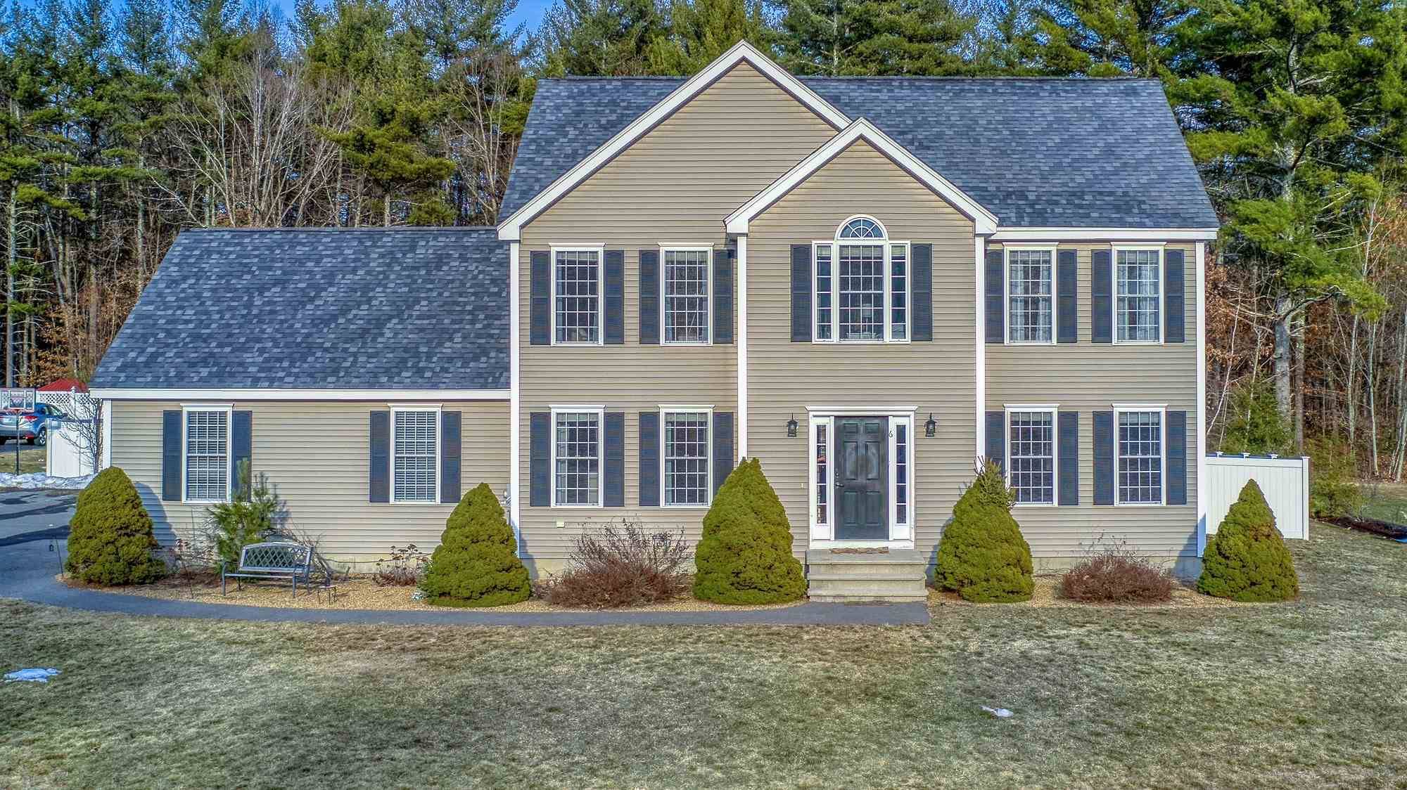 Londonderry, NH 03053,6 Tanager WAY