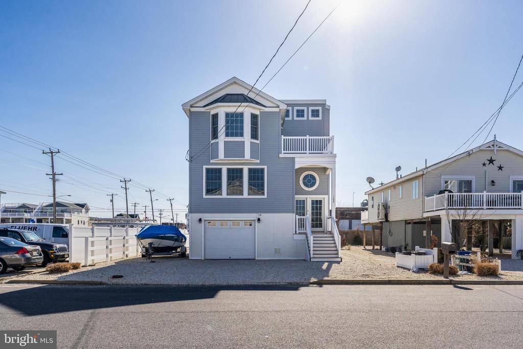 Surf City, NJ 08008,108 S 1ST ST