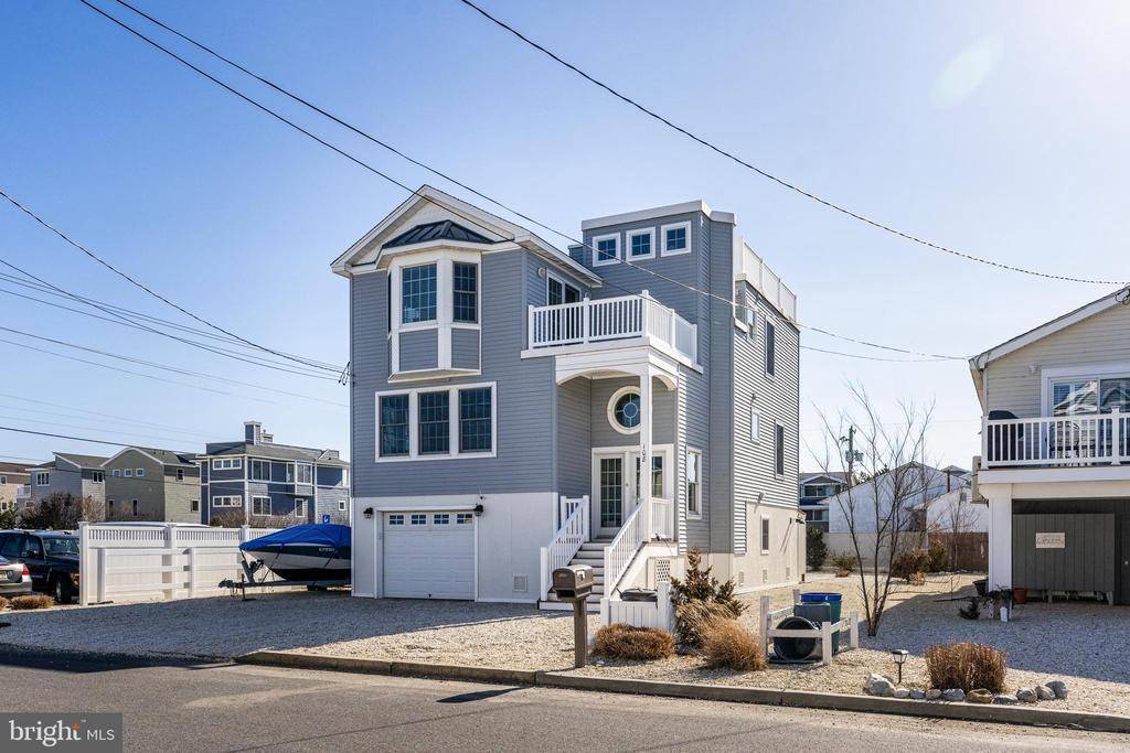 Surf City, NJ 08008,108 S 1ST ST