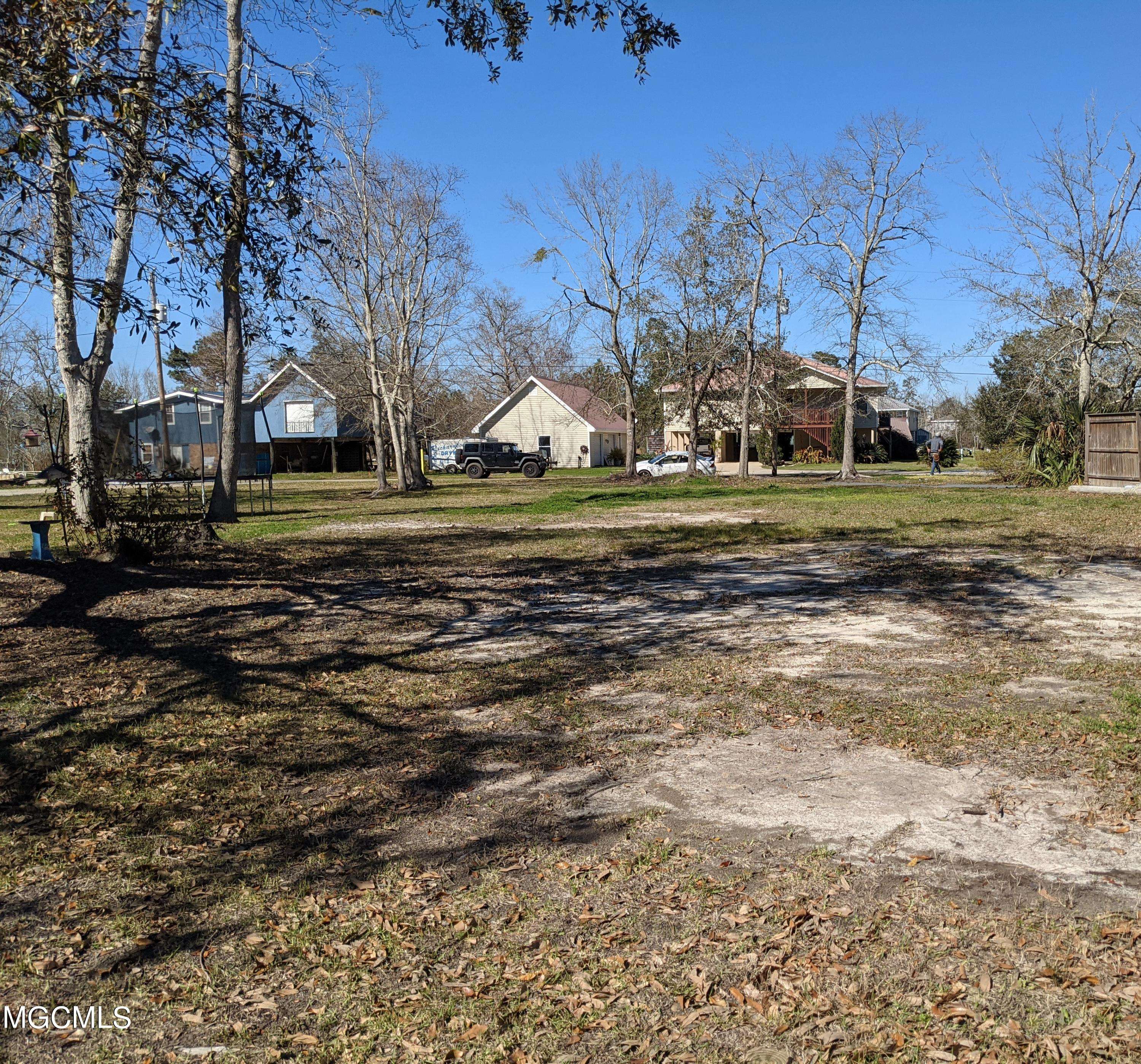 Bay St. Louis, MS 39520,2109 Hollywood Dr