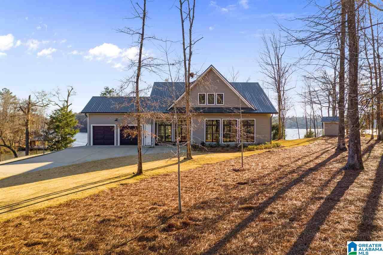 Clanton, AL 35046,305 LAKE FRONT TRAIL