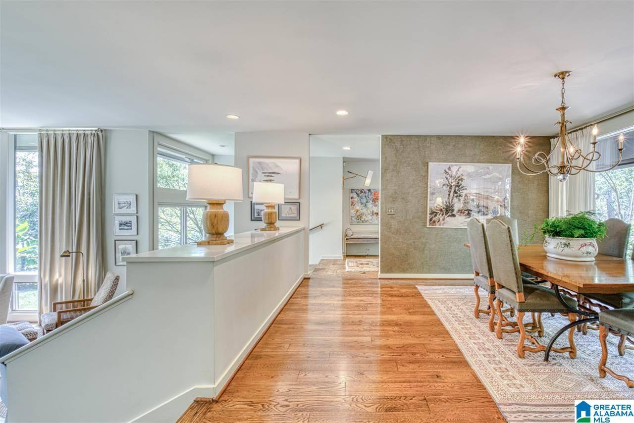Mountain Brook, AL 35223,3027 BRIARCLIFF ROAD