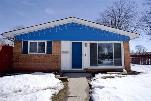 St. Clair Shores, MI 48082,31800 BRIAR LANE