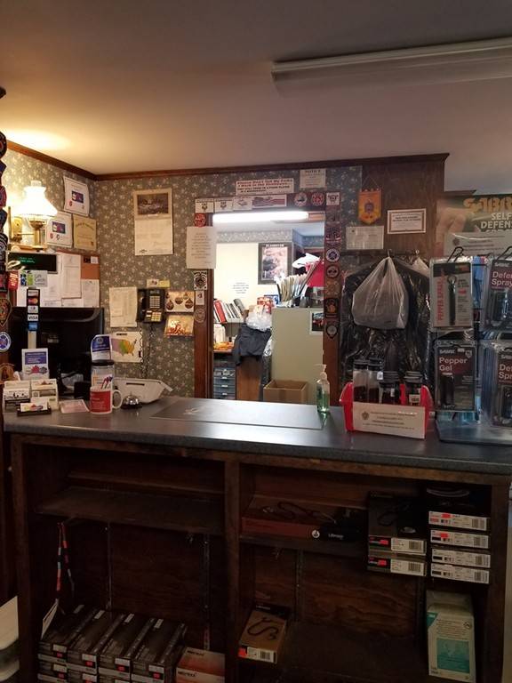 Fairhaven, MA 02719,163 Huttleston AVE