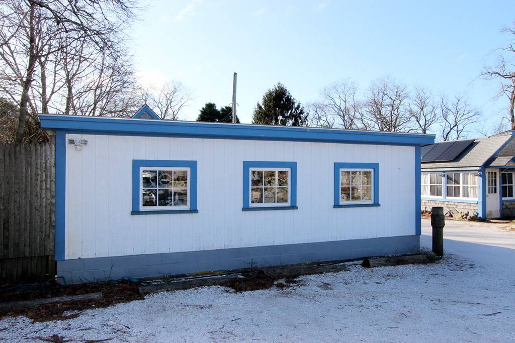 Dennis, MA 02670,791 Main St