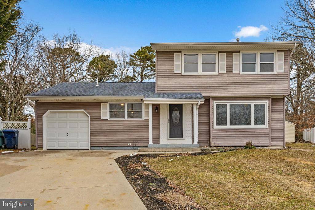 Tuckerton, NJ 08087,119 BUCKHORN LAKE CT