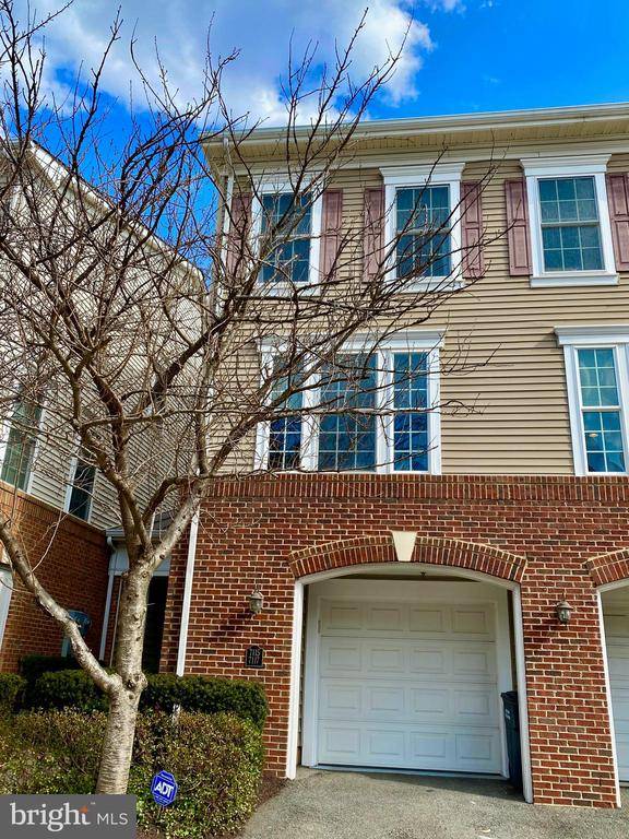 Alexandria, VA 22306,7115 MASON GROVE CT #5