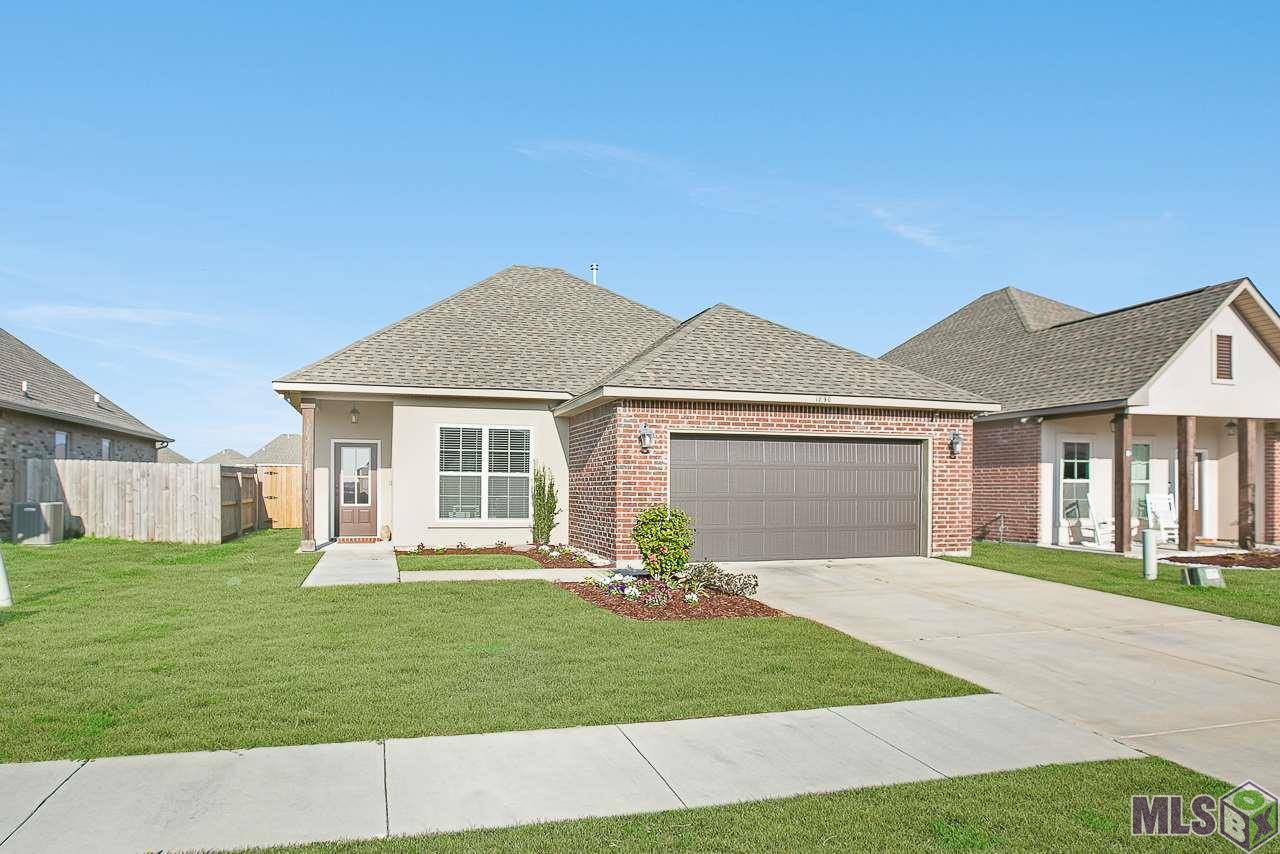 St Gabriel, LA 70776,1890 OAKWOOD DR