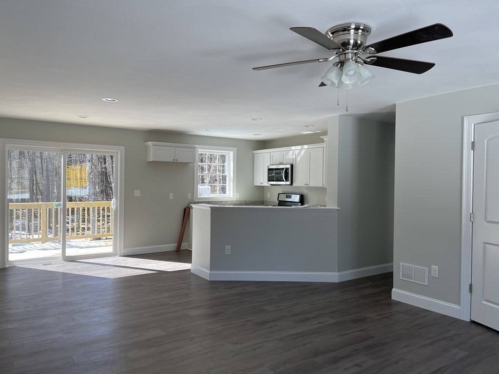 Harvard, MA 01451,4 Pine Hill WAY