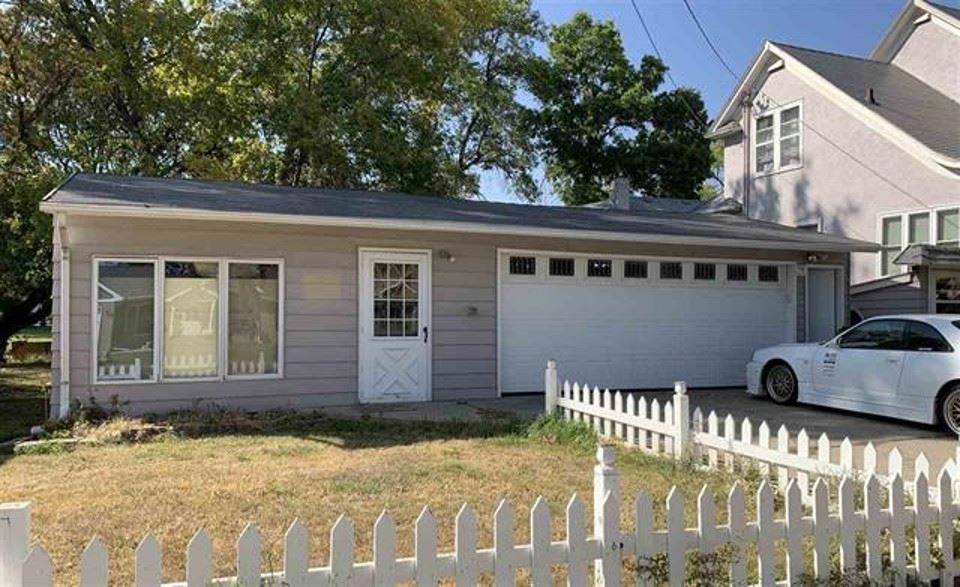 Minot, ND 58703,403 NW 5th Avenue