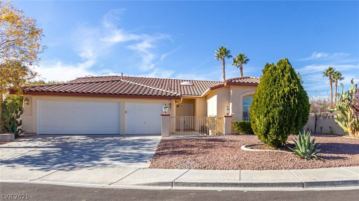 Las Vegas, NV 89117,3083 Regal Cove Street