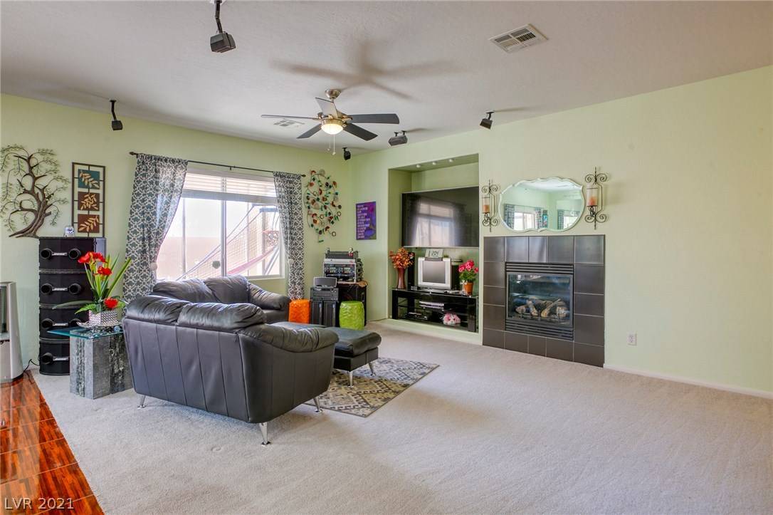 North Las Vegas, NV 89081,1517 Beams Avenue