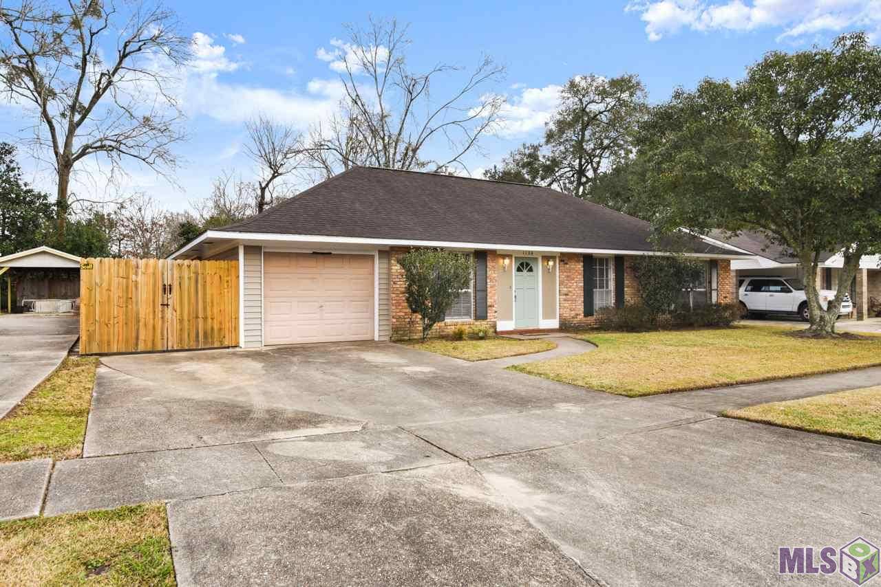 Baton Rouge, LA 70810,1126 BRIARROSE DR