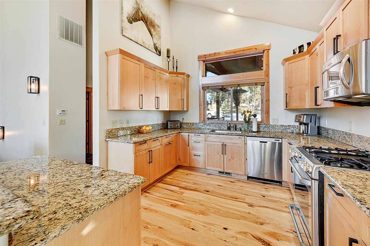 12093 Lamplighter Way, Truckee, CA 96161