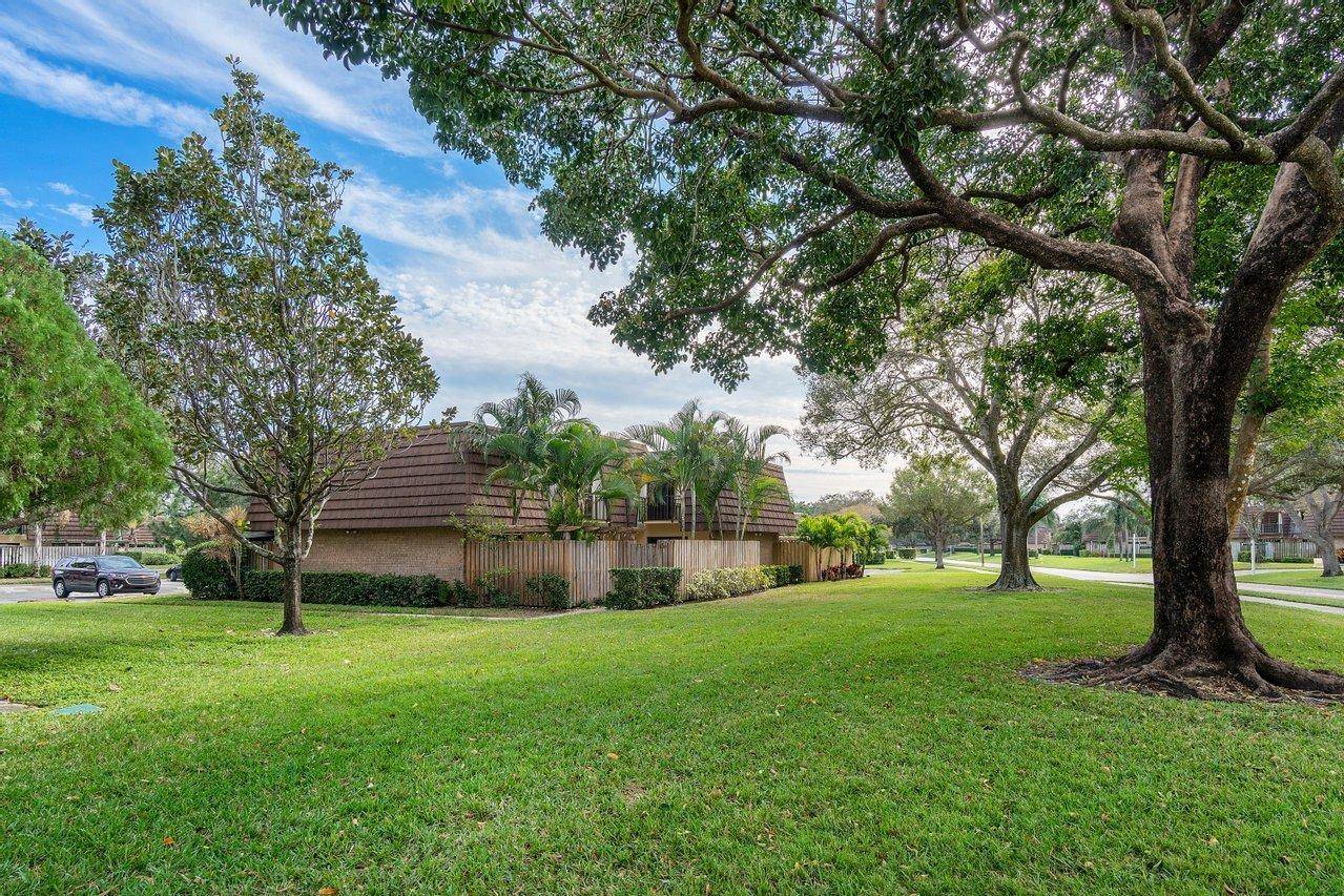 Palm Beach Gardens, FL 33418,1604 16th LN