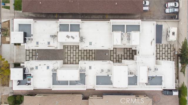 Hollywood, CA 90029,947 N Oxford AVE