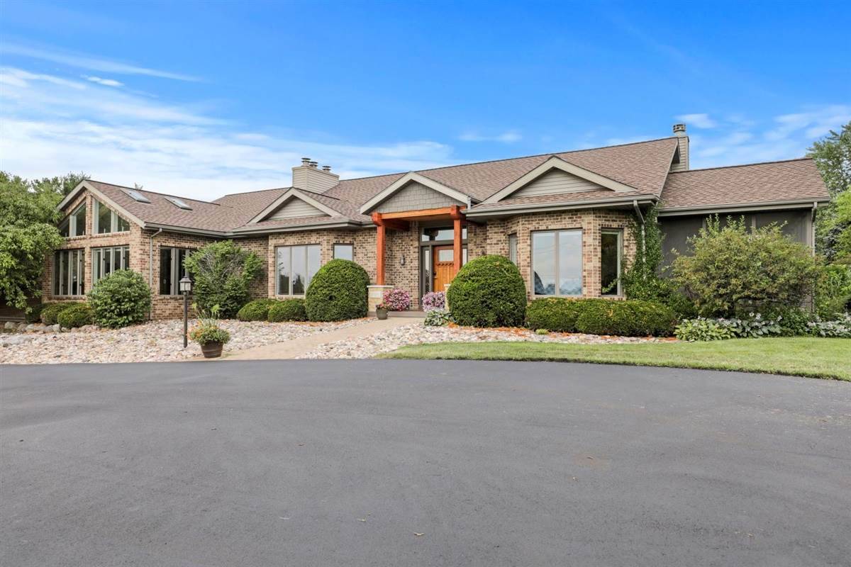 Sun Prairie, WI 53590,3078 Happy Valley Rd