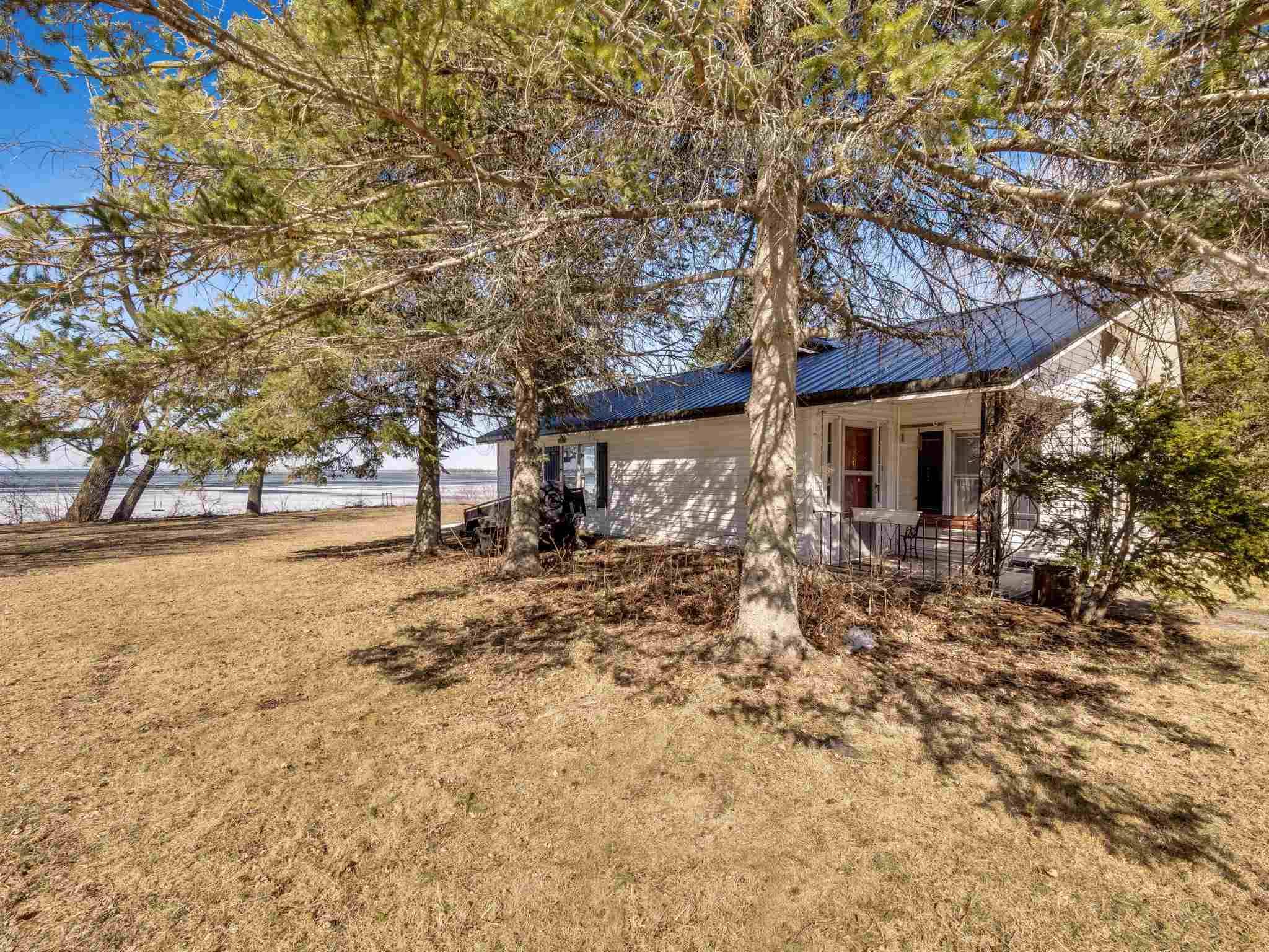 Isle La Motte, VT 05463,138 North Shore RD