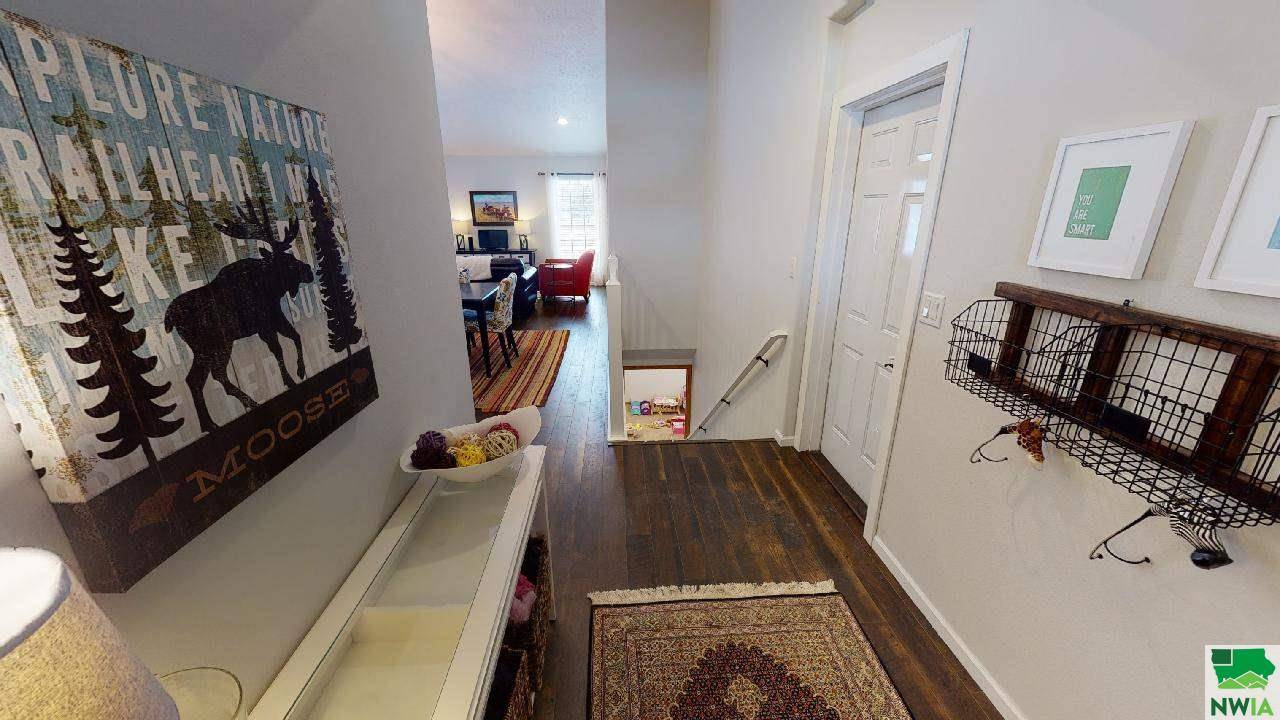 Vermillion, SD 57069,507 Oakmont Drive