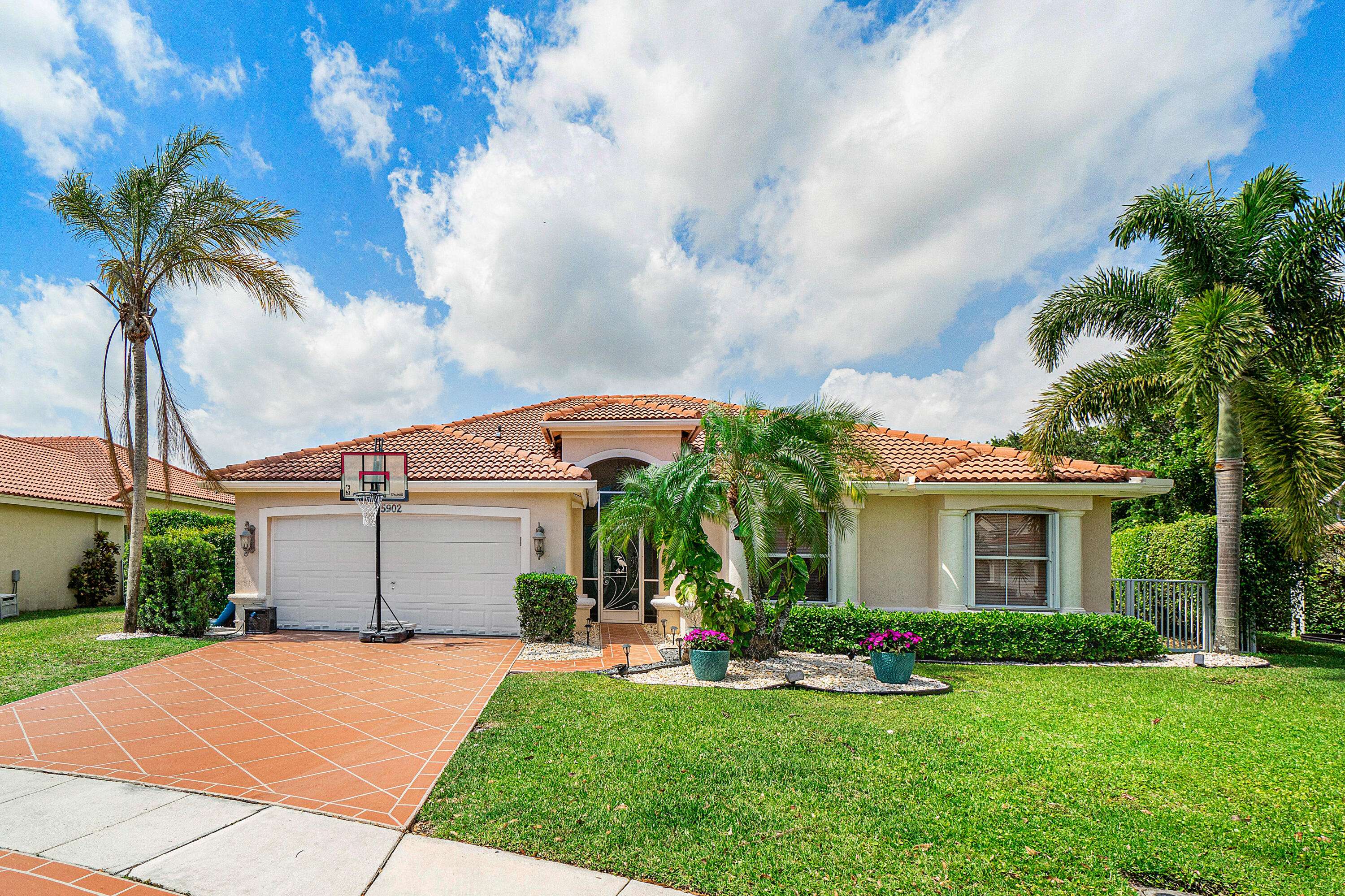 Lake Worth, FL 33463,5902 Las Colinas CIR