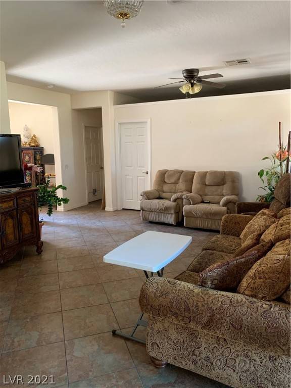 Las Vegas, NV 89122,5546 Criollo Drive