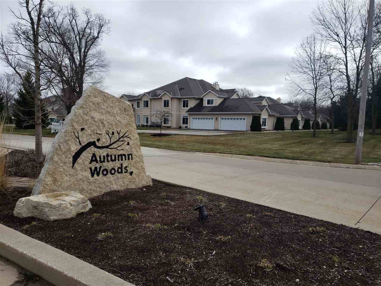 Oconomowoc, WI 53066,W397N5887 Autumn Woods Dr #118