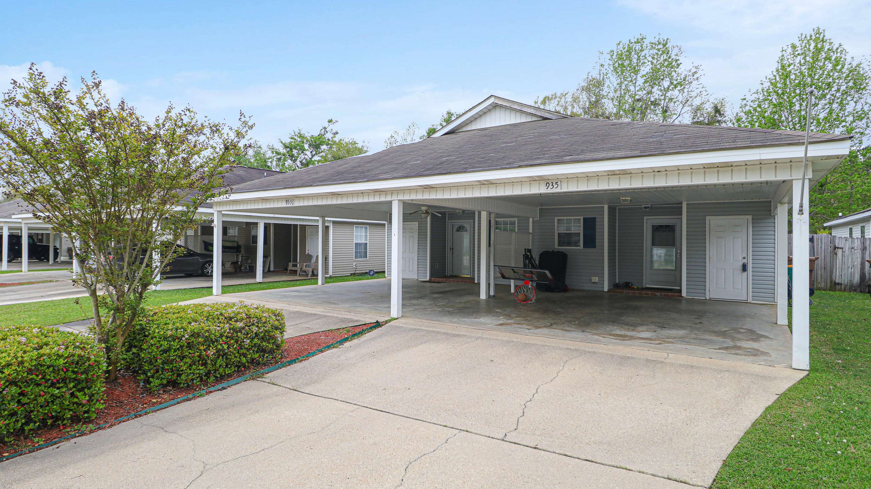 Biloxi, MS 39532,935 Greystone Dr  #7b