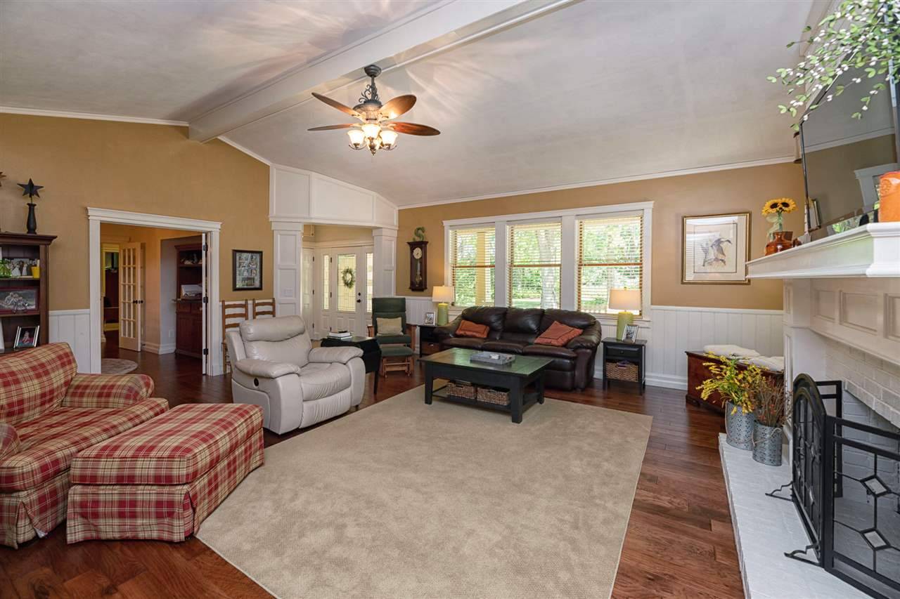 Tallahassee, FL 32309,8521 Mahan Drive