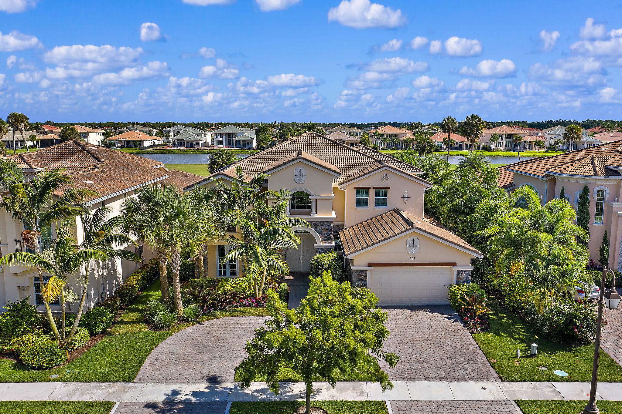 Jupiter, FL 33478,158 Carmela CT