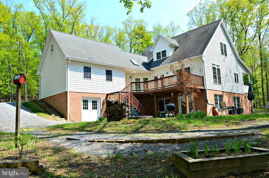 Berkeley Springs, WV 25411,619 WEBER LN E