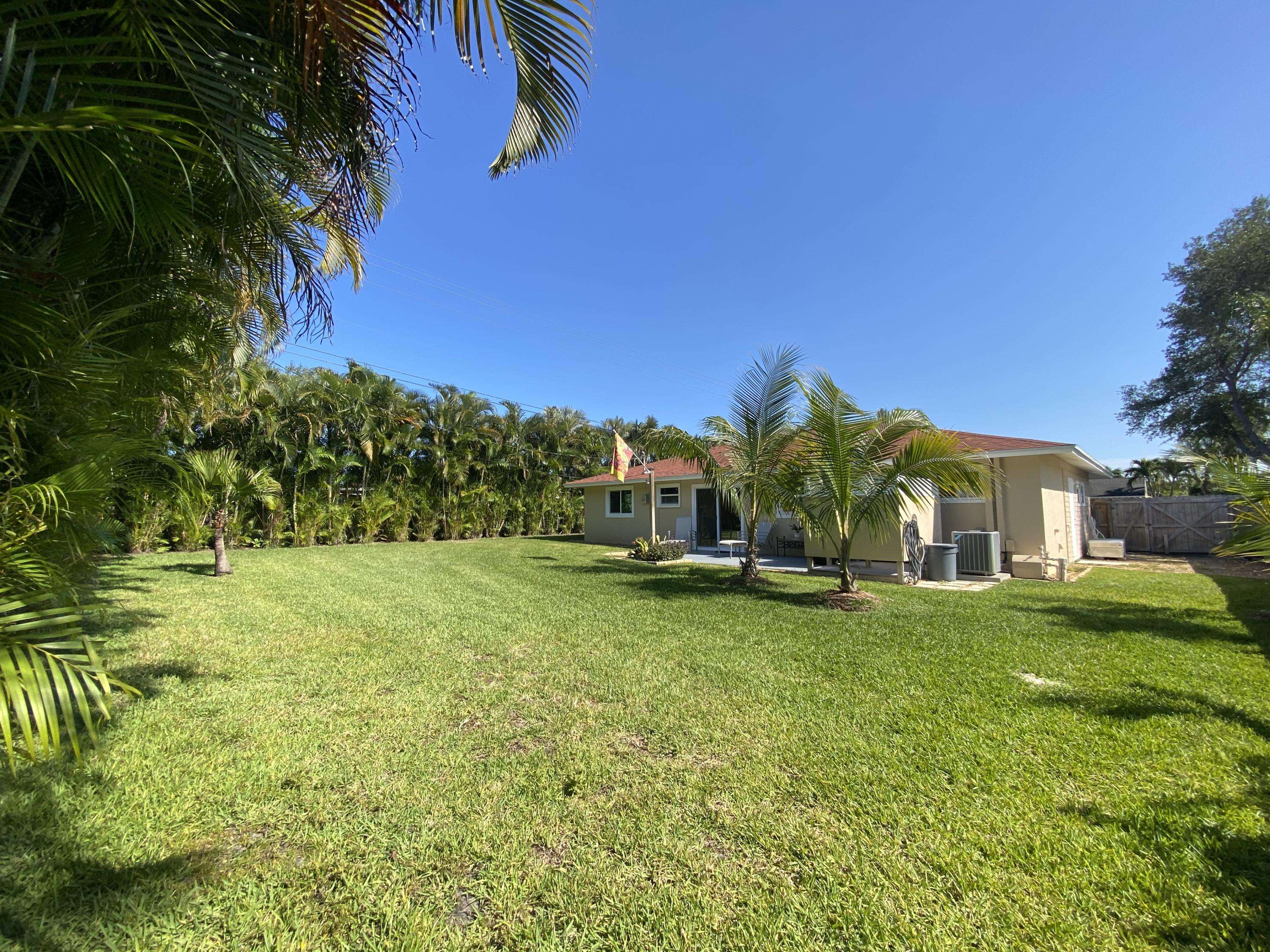 Tequesta, FL 33469,355 Church RD