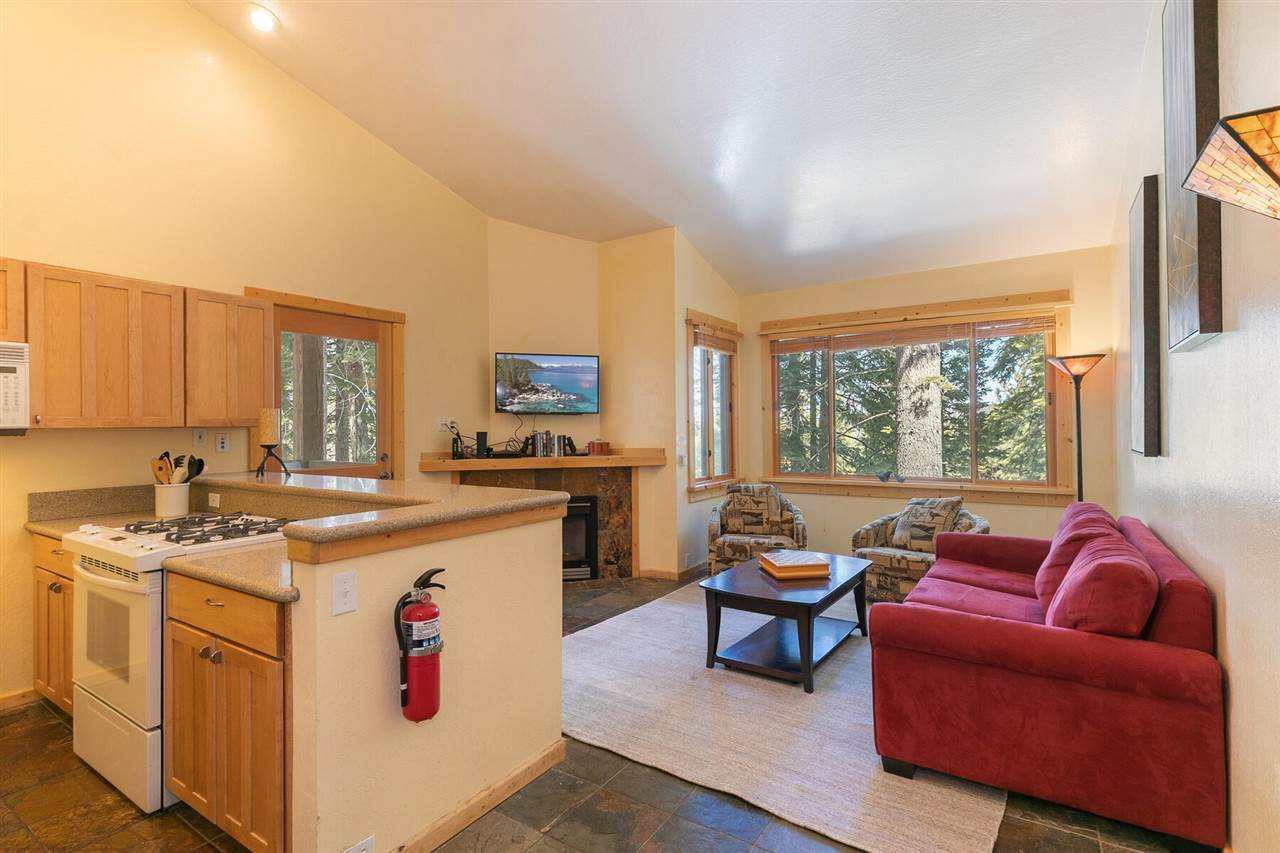 Truckee, CA 96161-1522,4066 Coyote Fork #4066