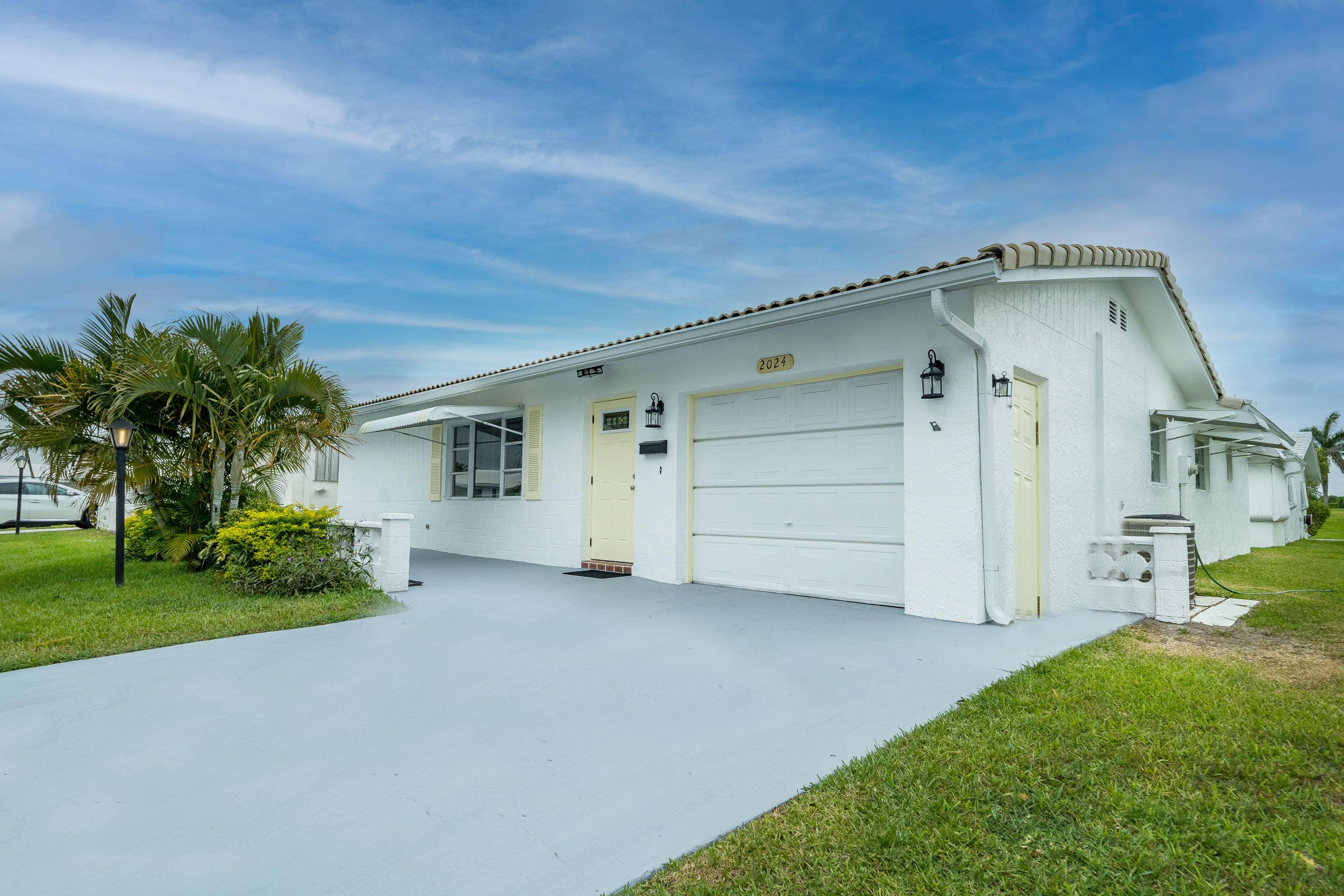 Boynton Beach, FL 33426,2024 SW 18th DR