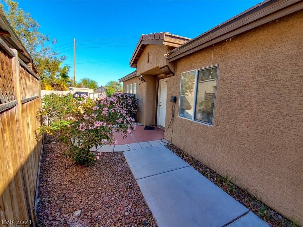 Las Vegas, NV 89115,3995 Sheltering Pines Street