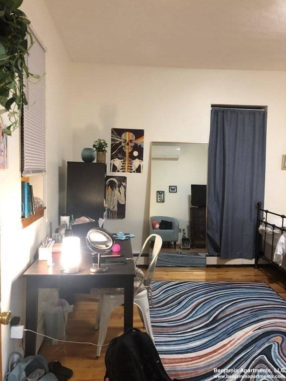 Boston, MA 02120,39 Cunard ST #3