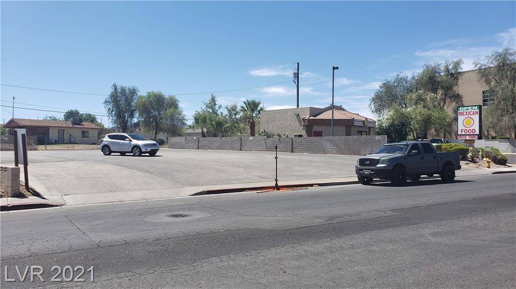 Henderson, NV 89015,27 East BASIC RD