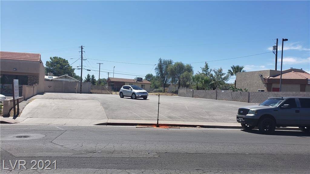 Henderson, NV 89015,27 East BASIC RD